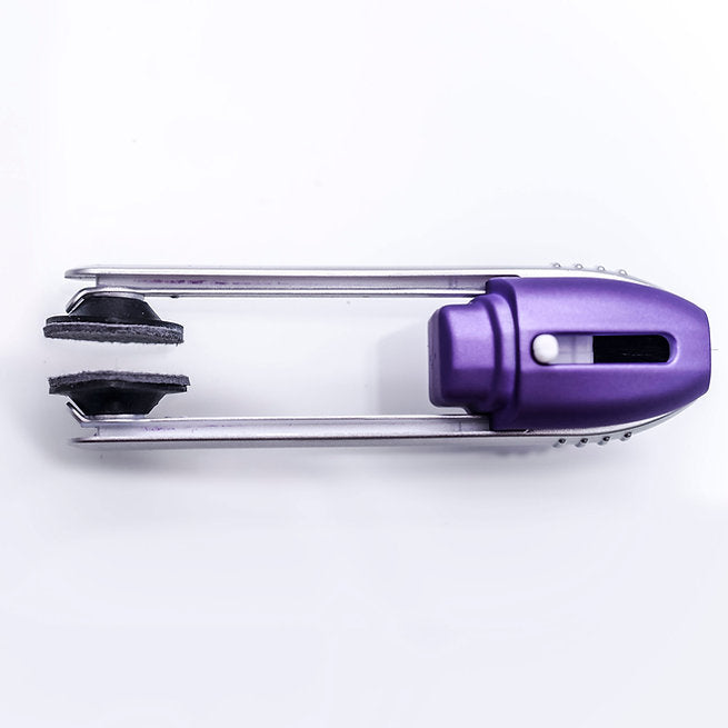 Lavender carbon-charged lens cleaning pads